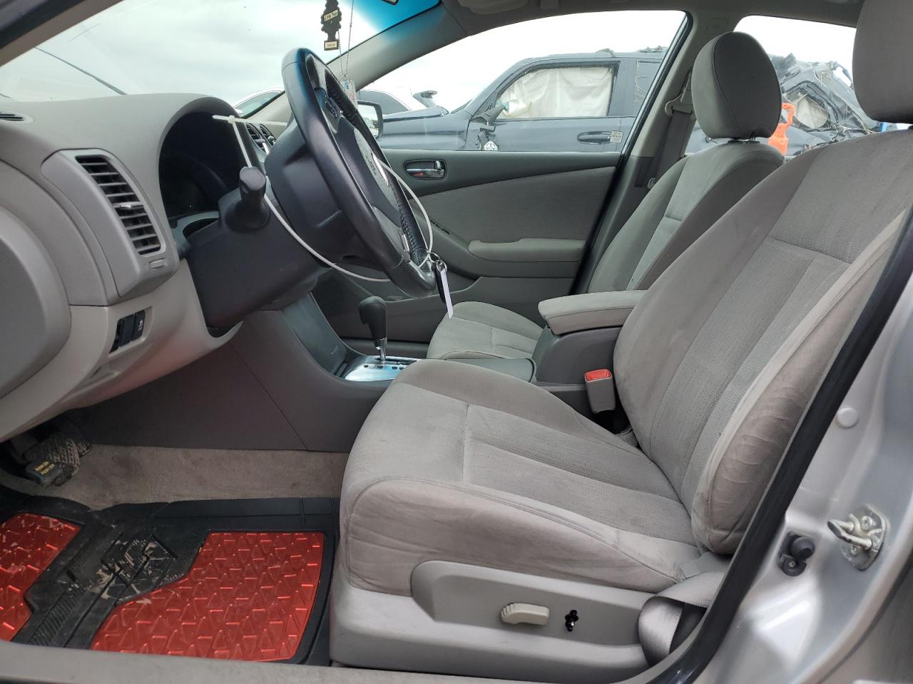 NISSAN ALTIMA BASE