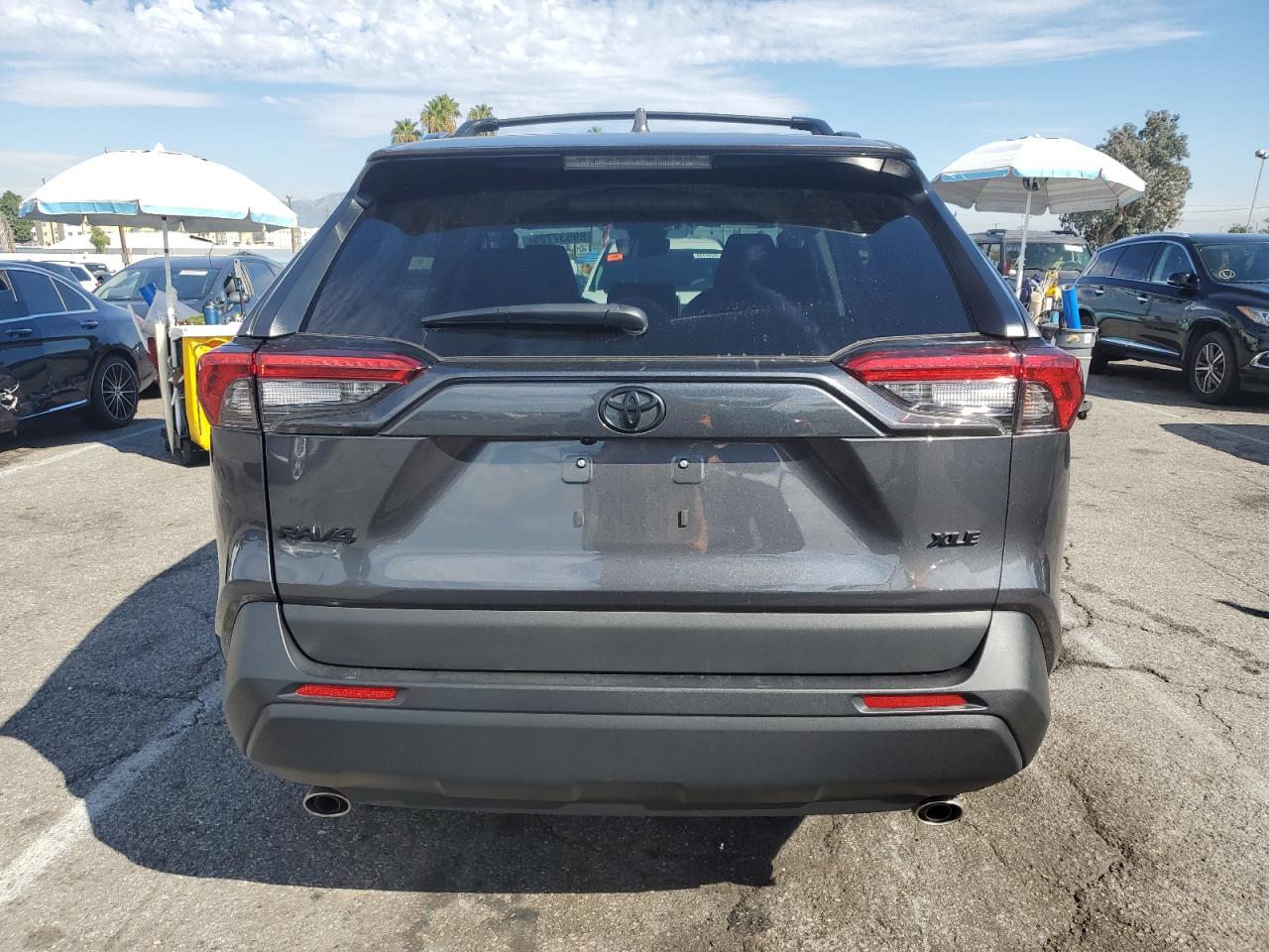 TOYOTA RAV4 XLE PREMIUM