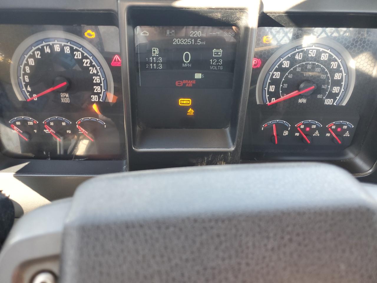 Lot #3316701513 2022 MACK MD