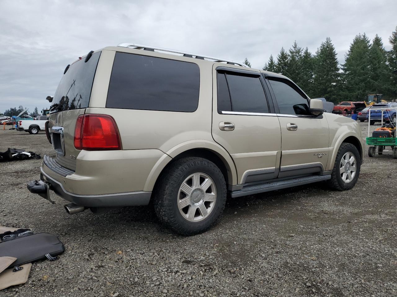 Lot #3305655736 2004 LINCOLN NAVIGATOR
