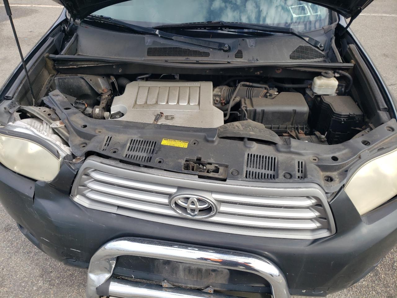 TOYOTA HIGHLANDER SE