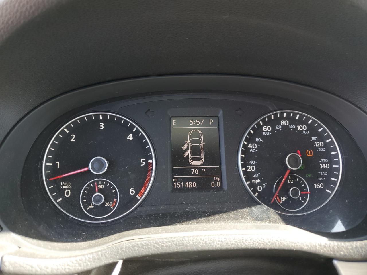 VOLKSWAGEN PASSAT SE