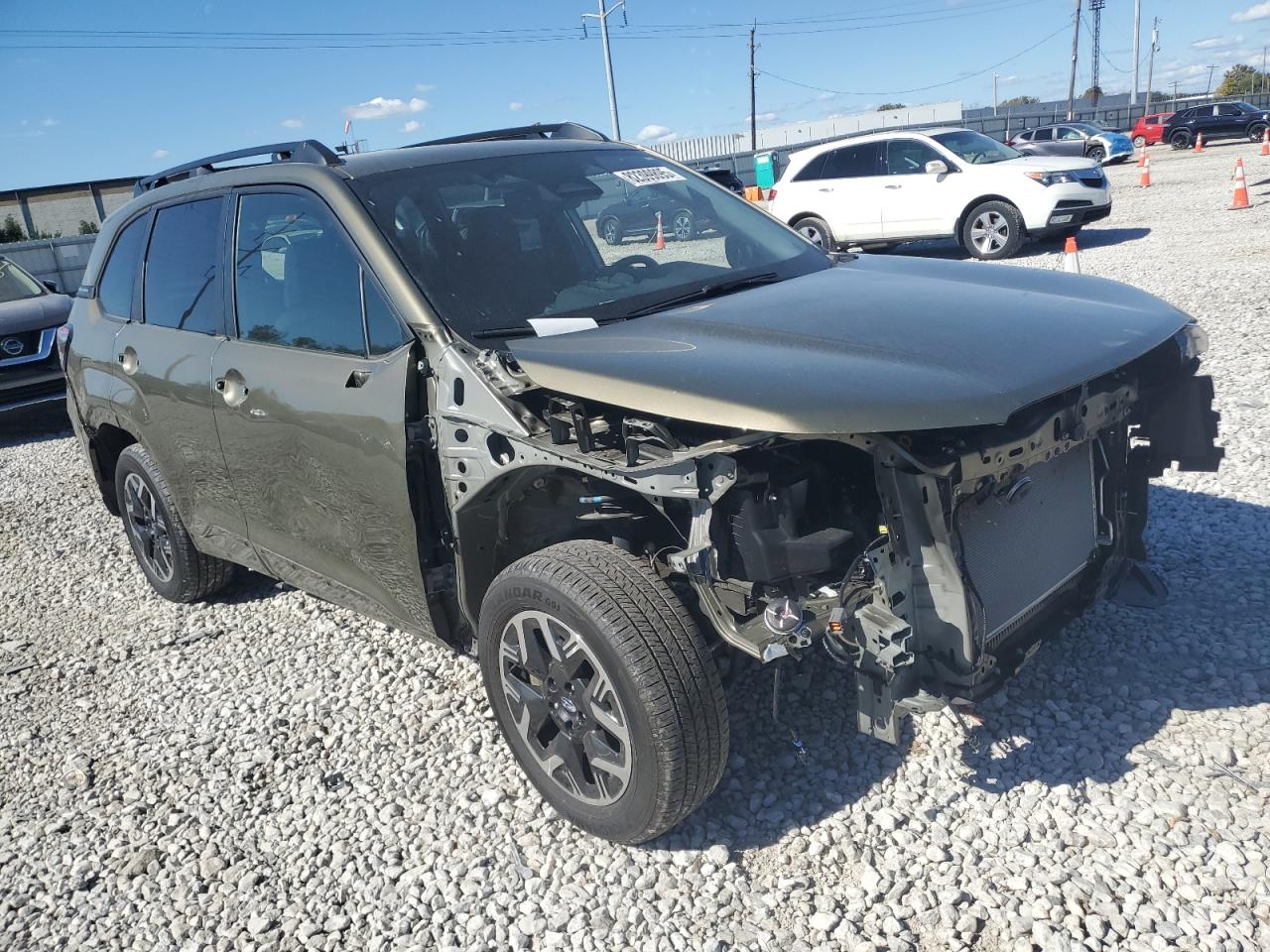 SUBARU FORESTER PREMIUM