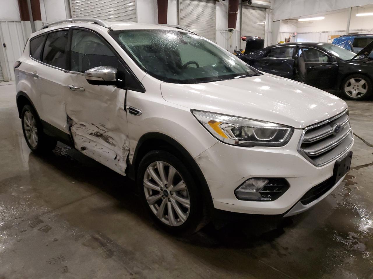 FORD ESCAPE TITANIUM