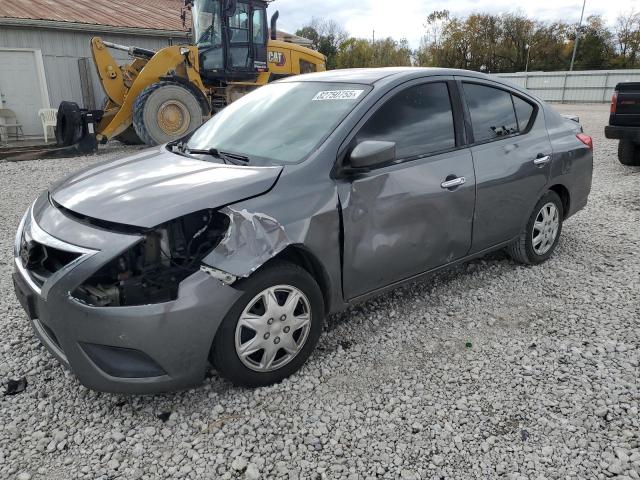 NISSAN VERSA S