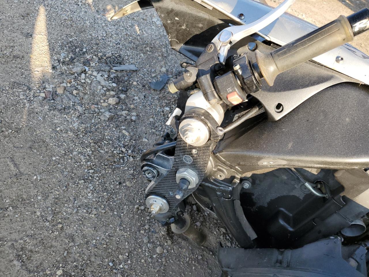 Lot #3282507895 2002 YAMAHA YZFR1