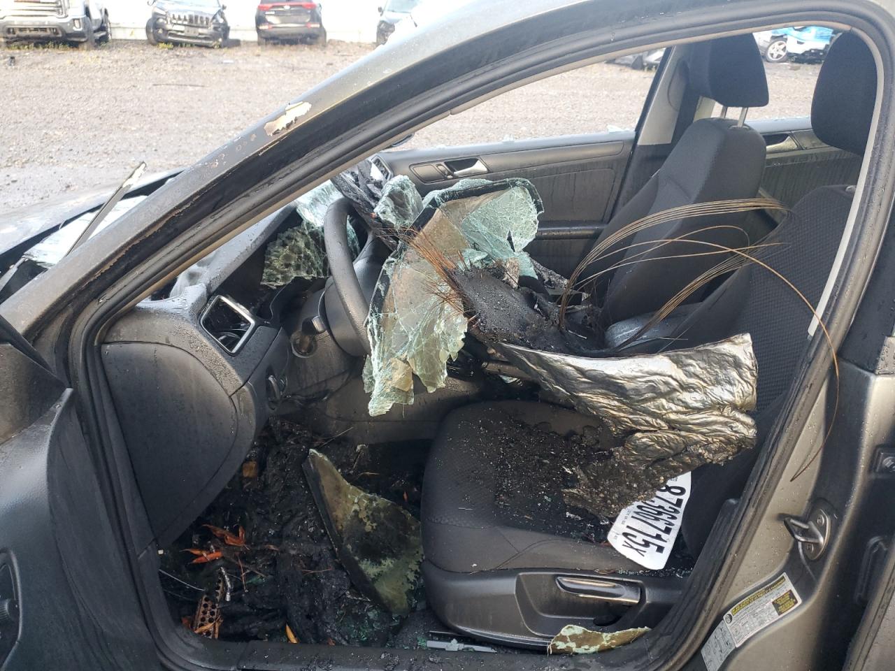 VOLKSWAGEN JETTA BASE