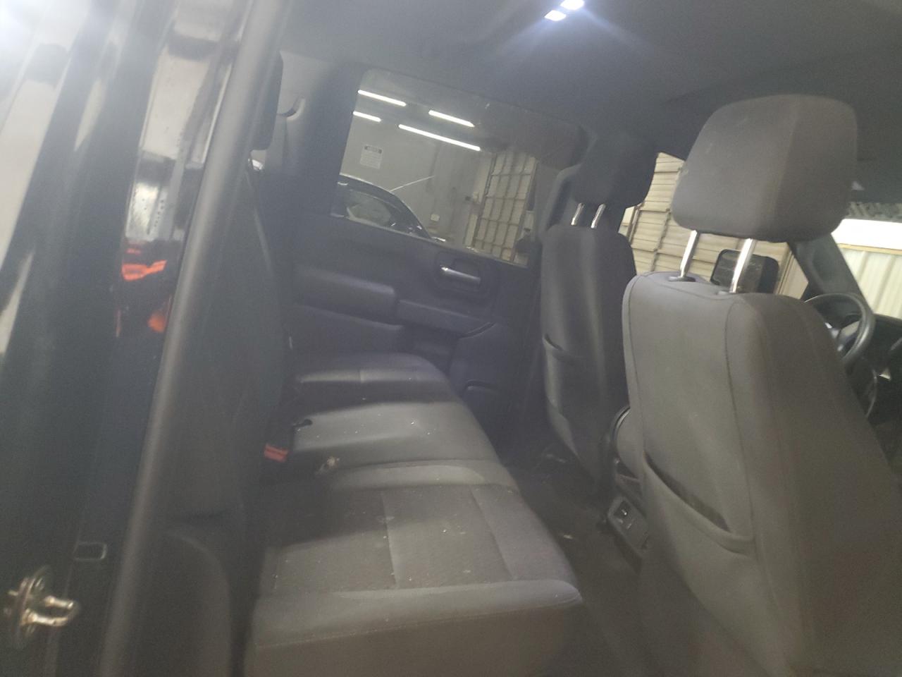 CHEVROLET SILVERADO K2500 CUSTOM