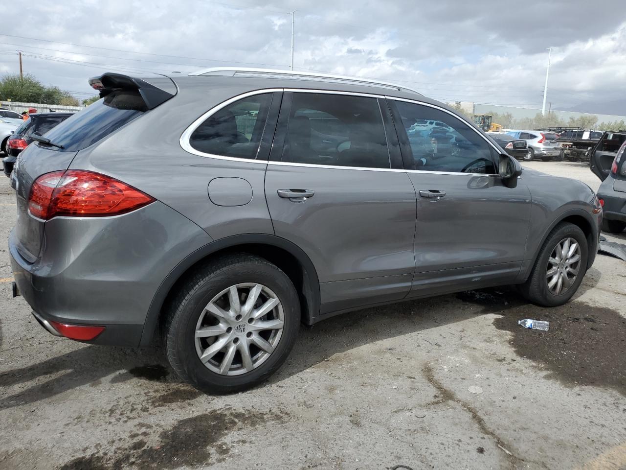 PORSCHE CAYENNE