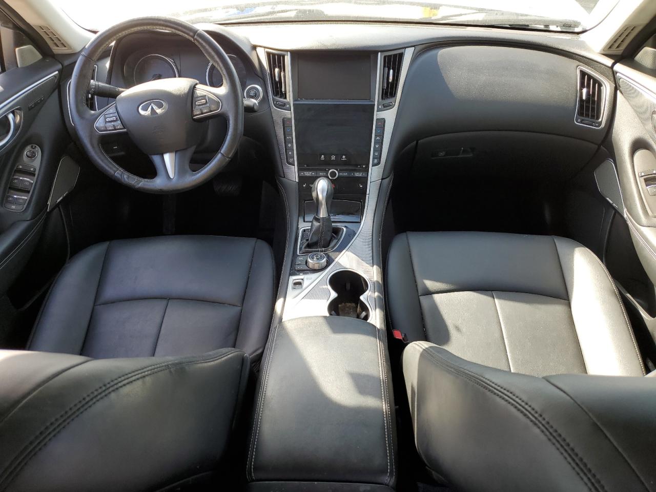 INFINITI Q50 PREMIUM