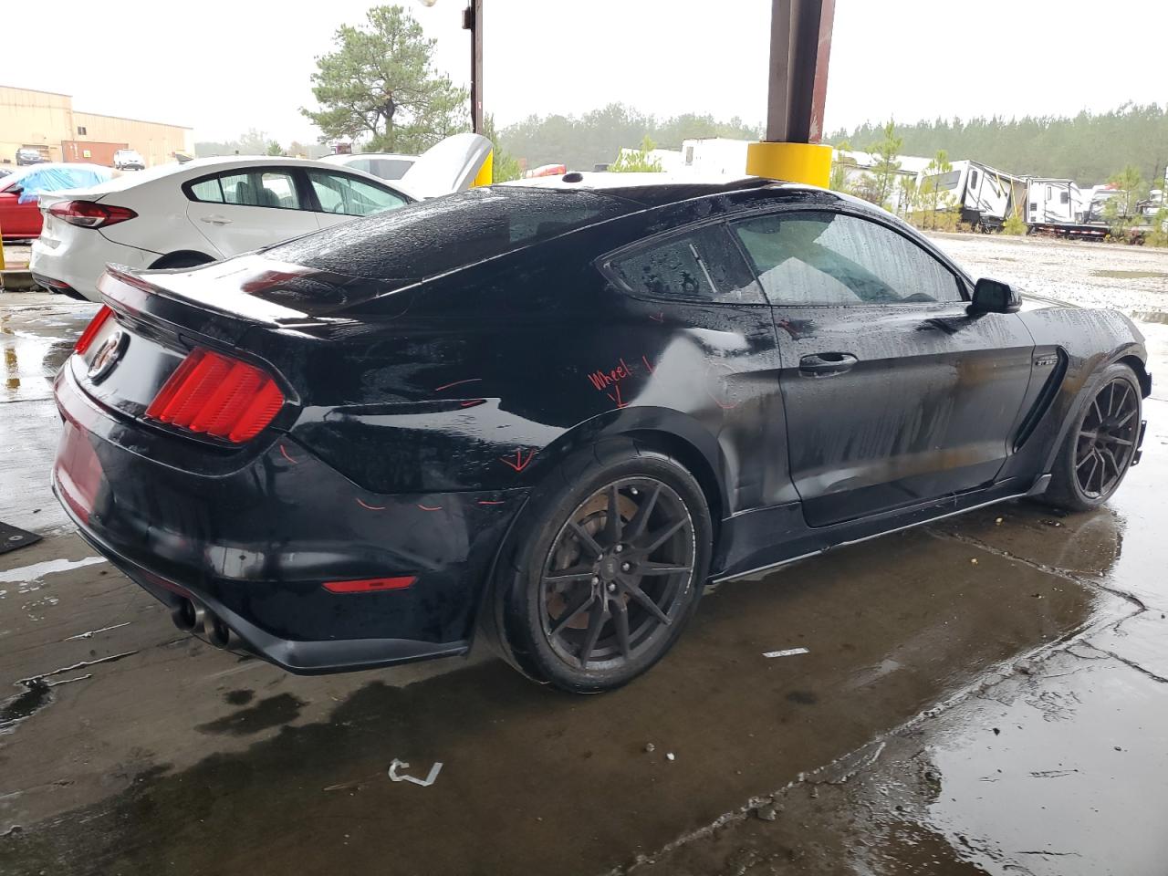 FORD MUSTANG SHELBY GT350