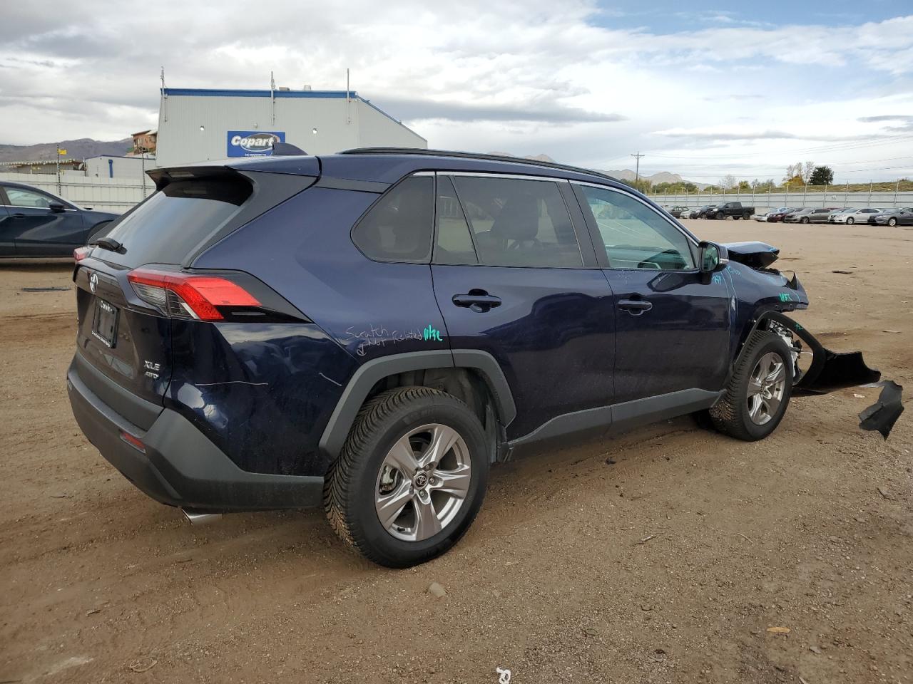 TOYOTA RAV4 XLE