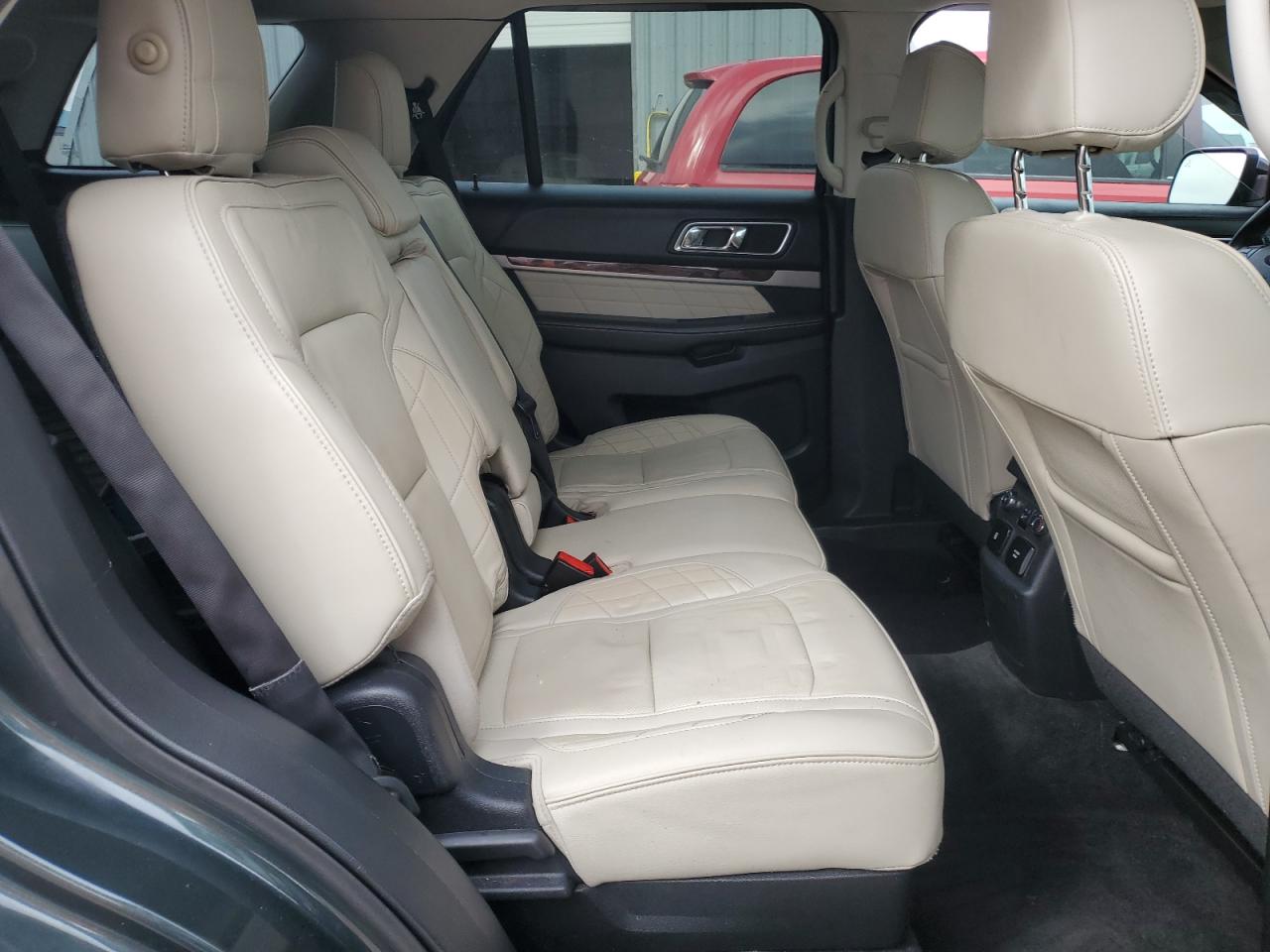 FORD EXPLORER PLATINUM