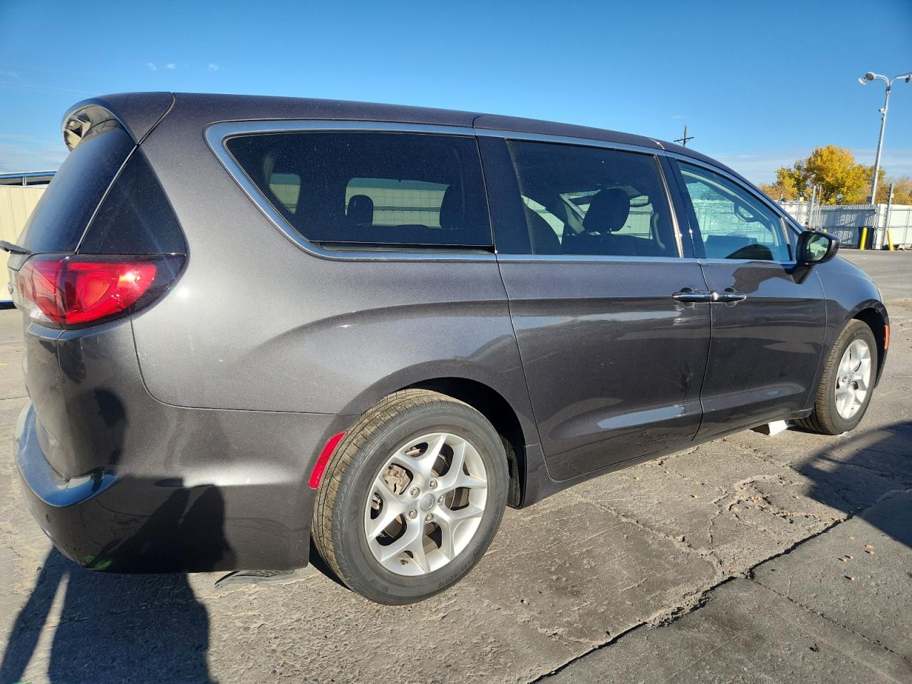 CHRYSLER PACIFICA TOURING PLUS
