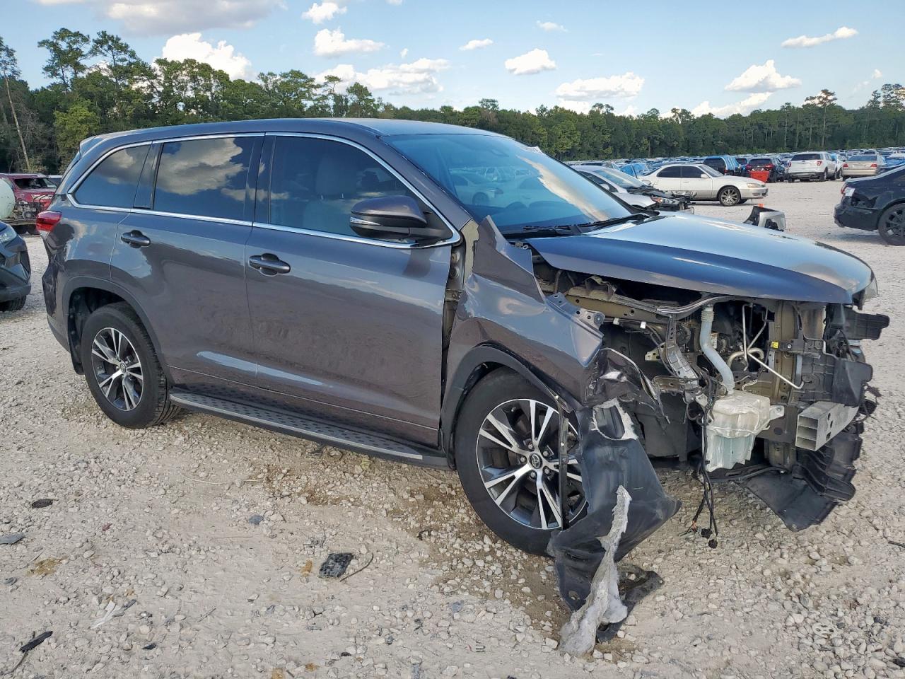 TOYOTA HIGHLANDER LE