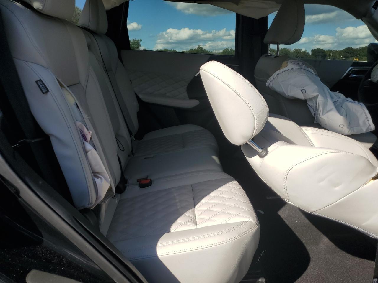 MITSUBISHI OUTLANDER SEL