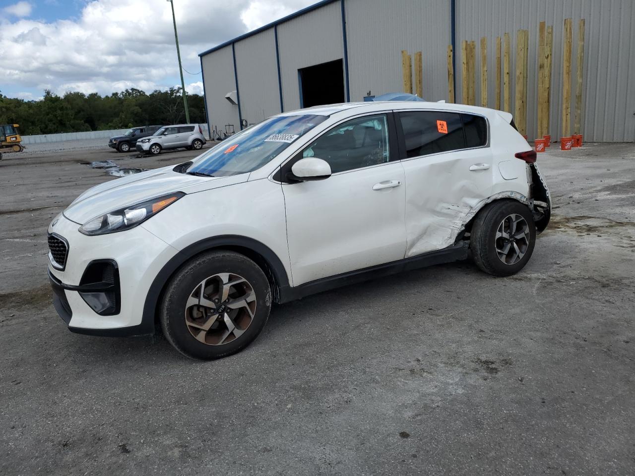 KIA SPORTAGE LX