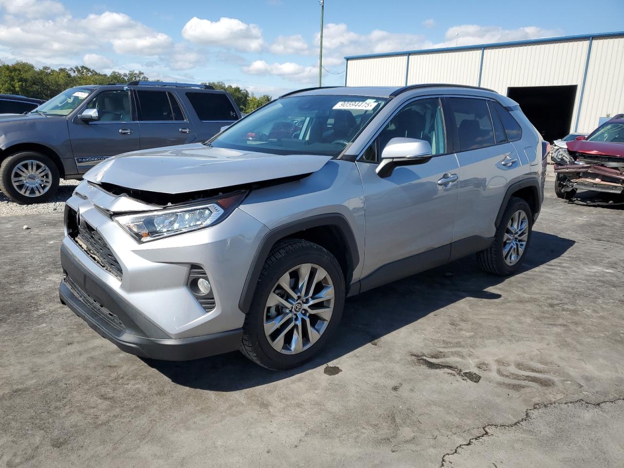 TOYOTA RAV4 XLE PREMIUM