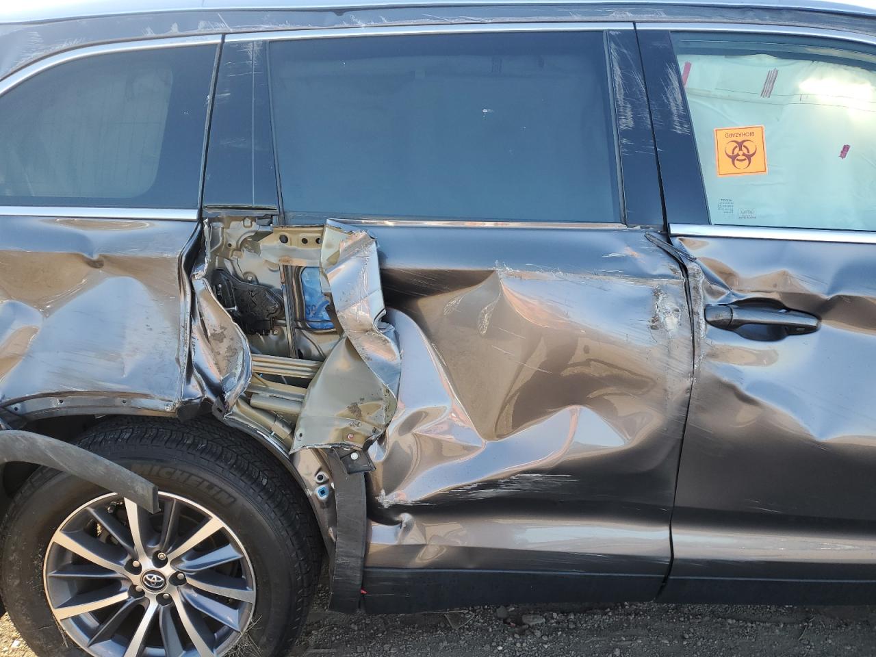 TOYOTA HIGHLANDER SE