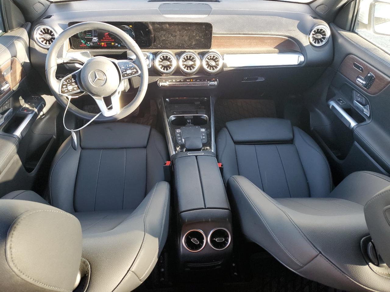 MERCEDES-BENZ EQB 250+