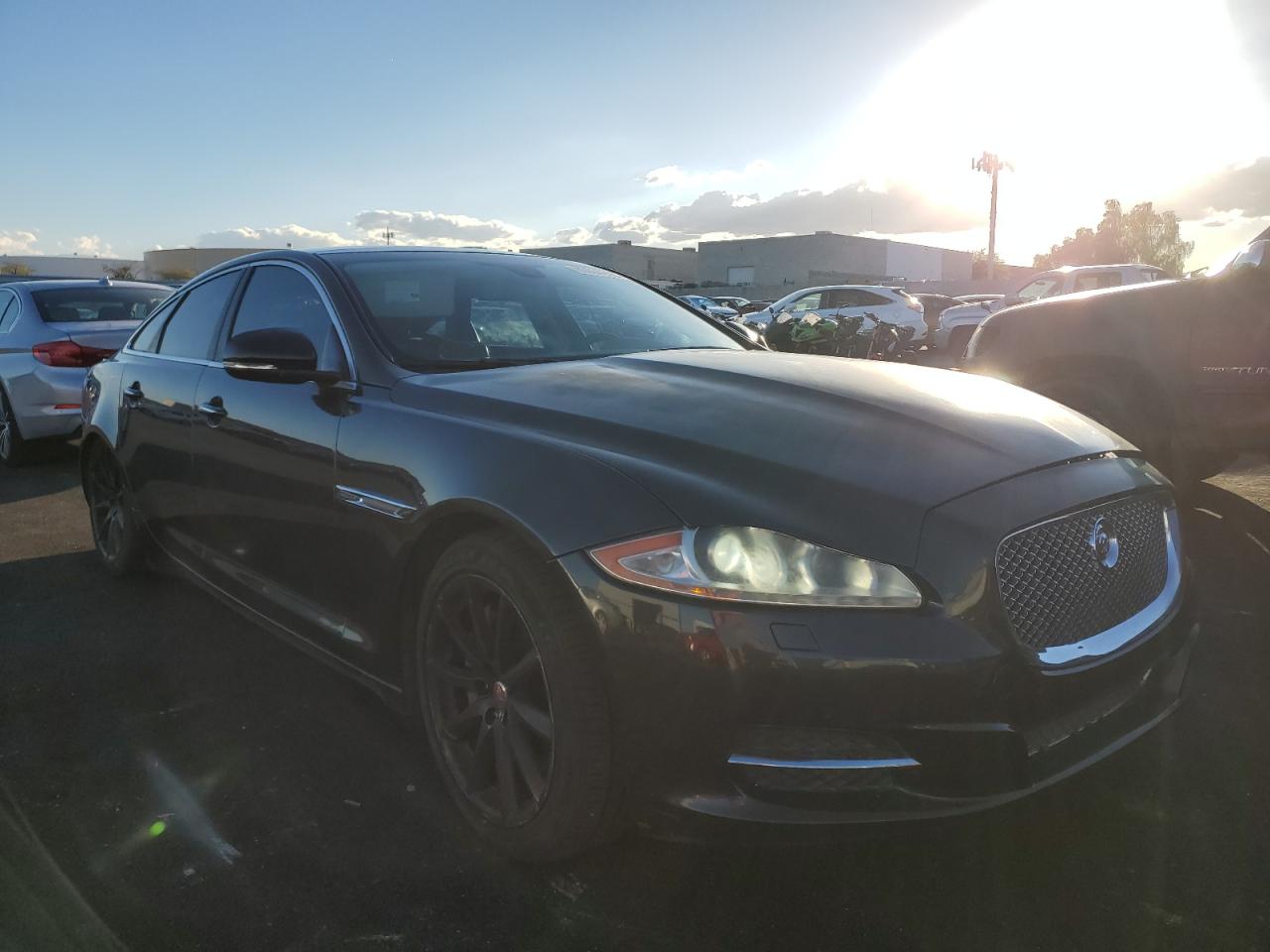 JAGUAR XJ