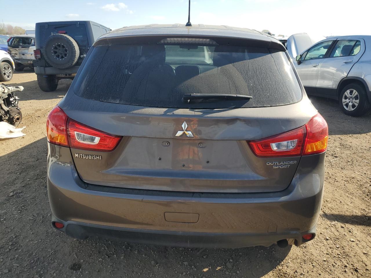 MITSUBISHI OUTLANDER ES