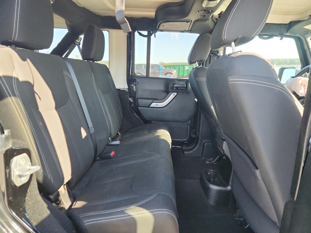 JEEP WRANGLER SAHARA