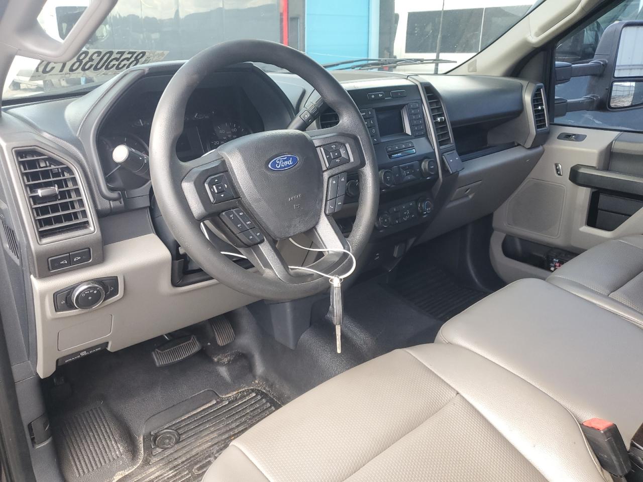 FORD F-550 SUPER DUTY