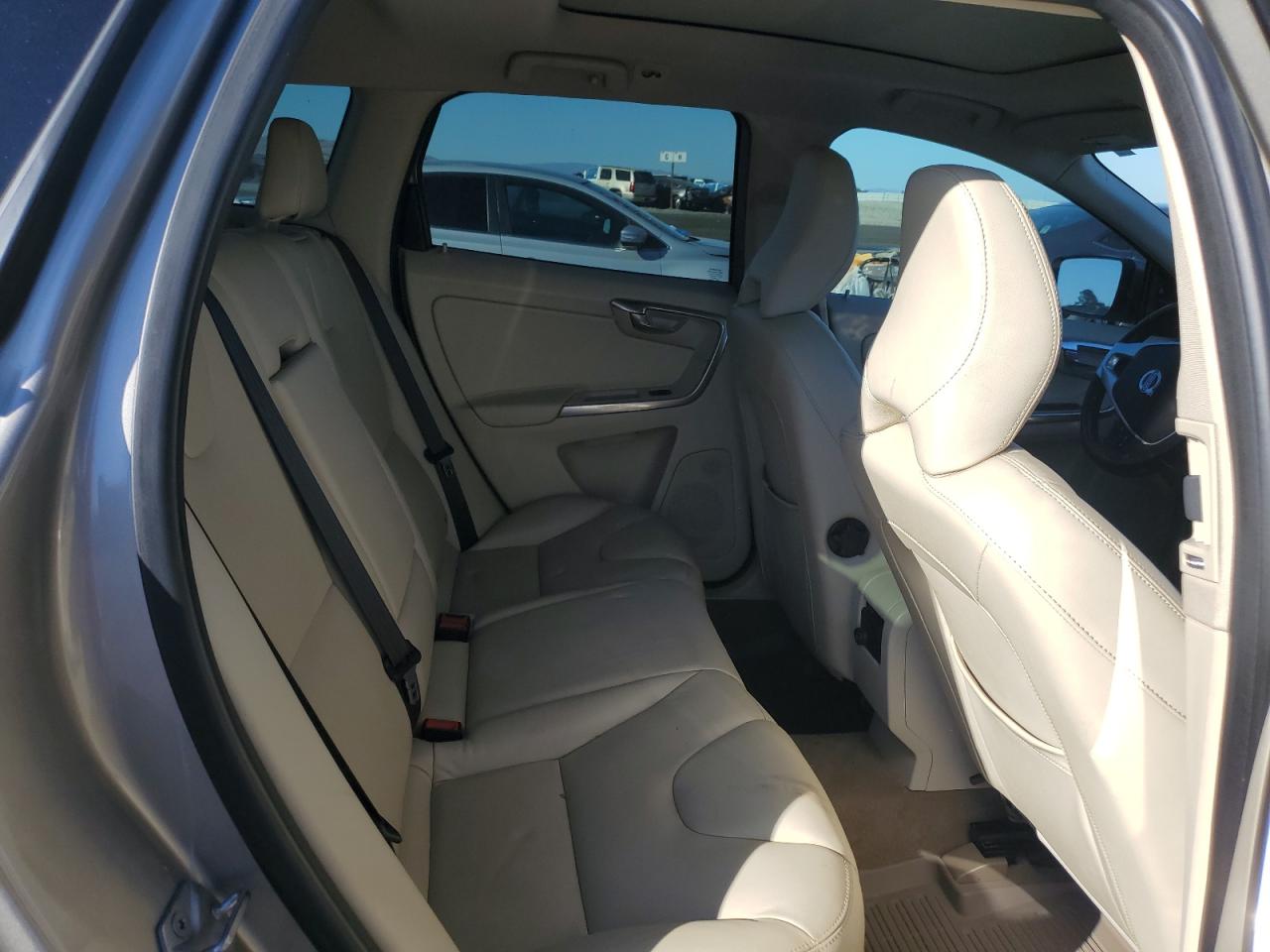 VOLVO XC60 T5 PREMIER+