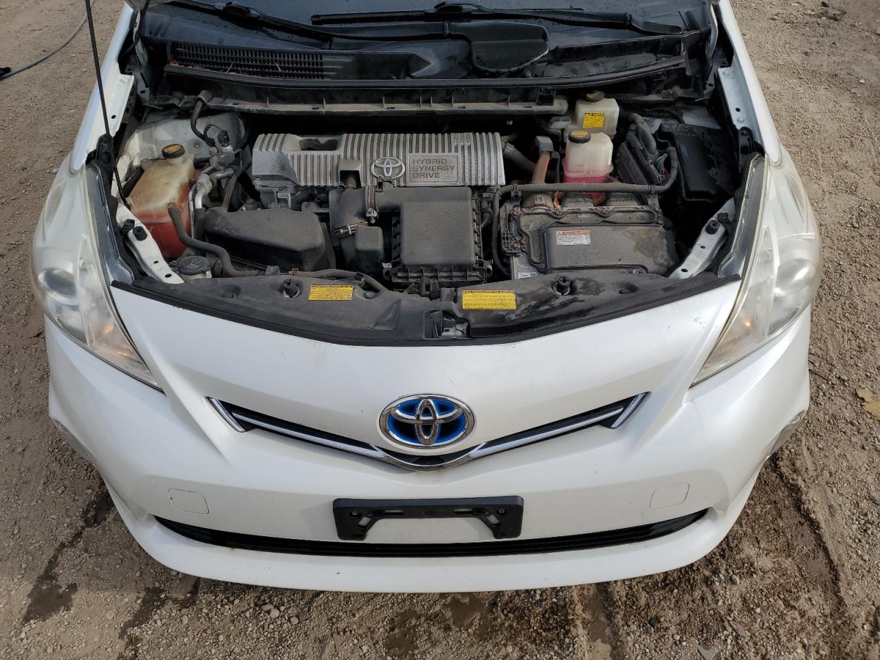 TOYOTA PRIUS V