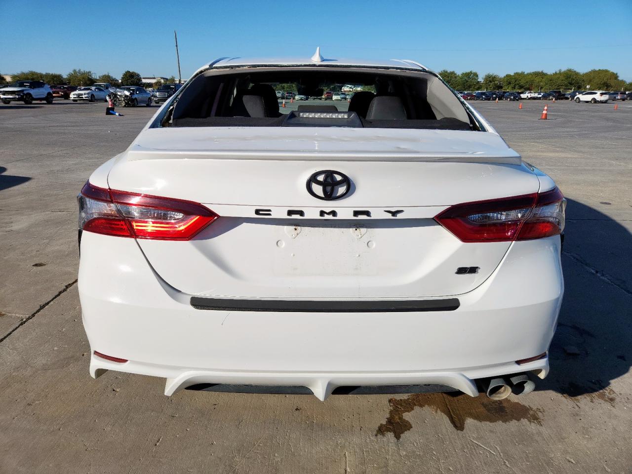 TOYOTA CAMRY SE