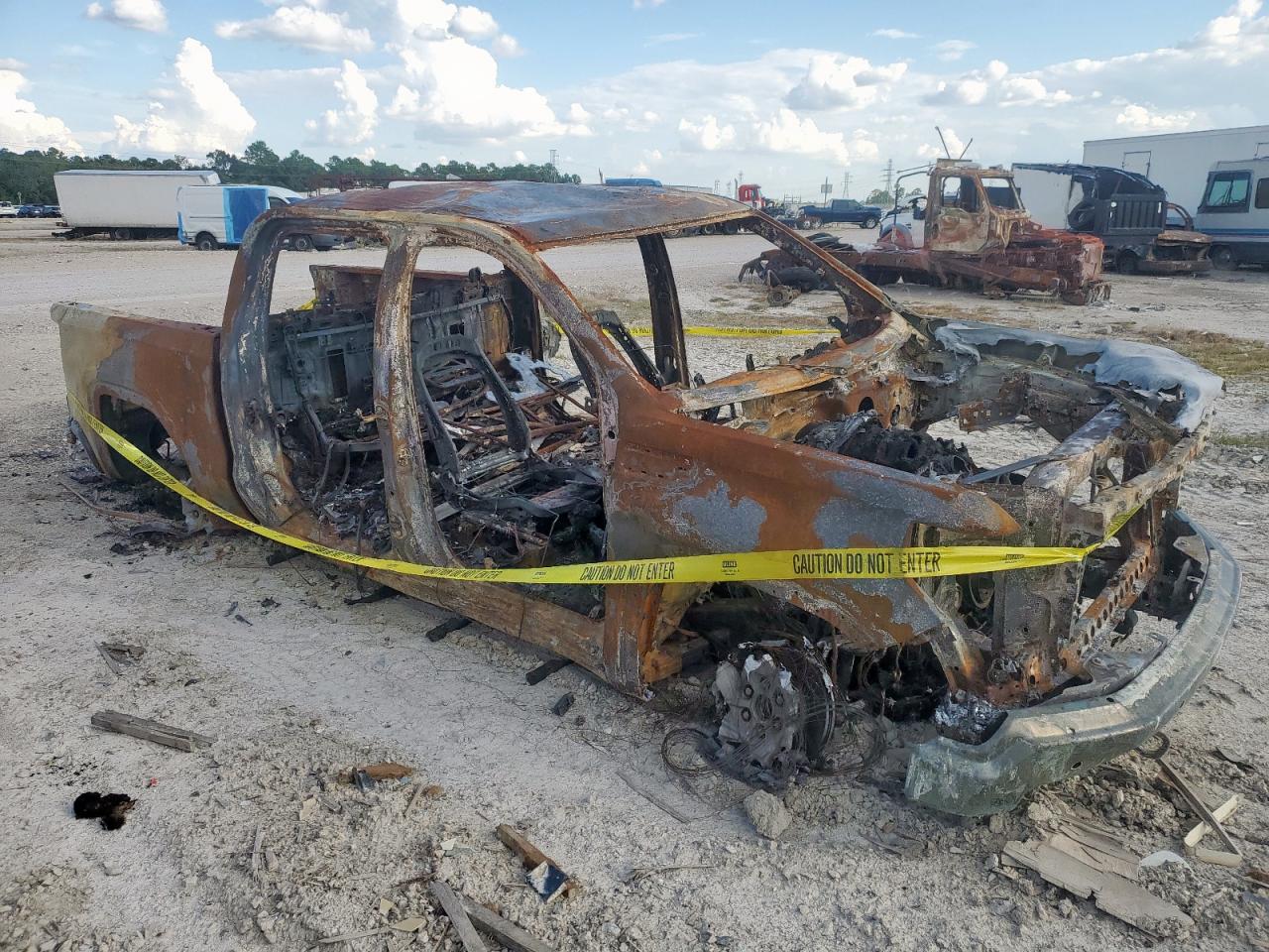 GMC SIERRA 1500 K1500 SLT