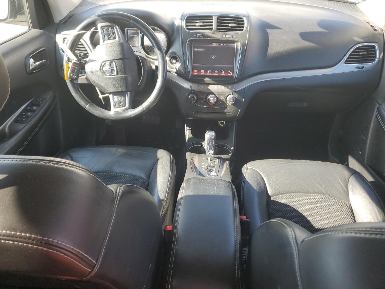 DODGE JOURNEY CROSSROAD