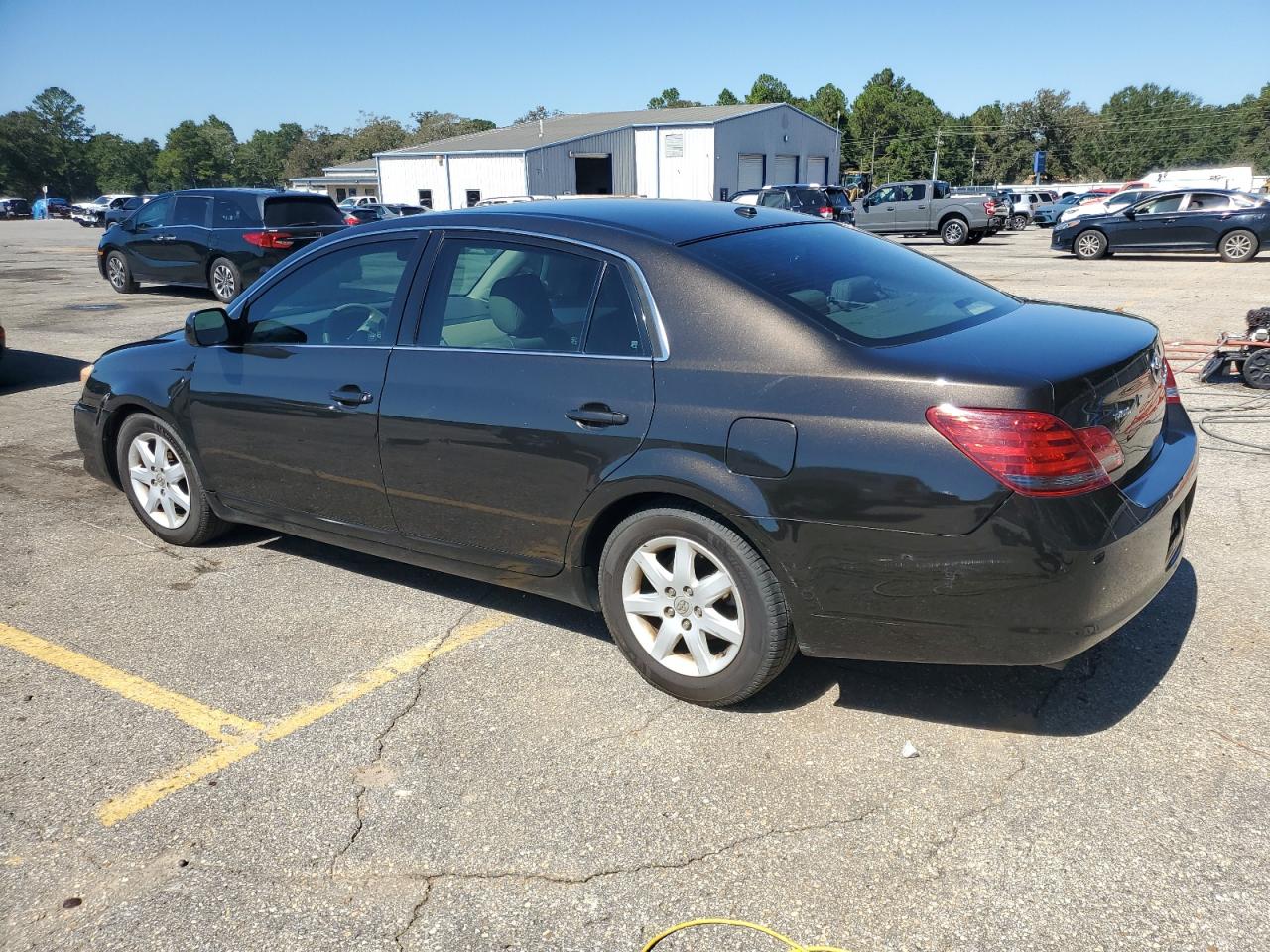 TOYOTA AVALON XL