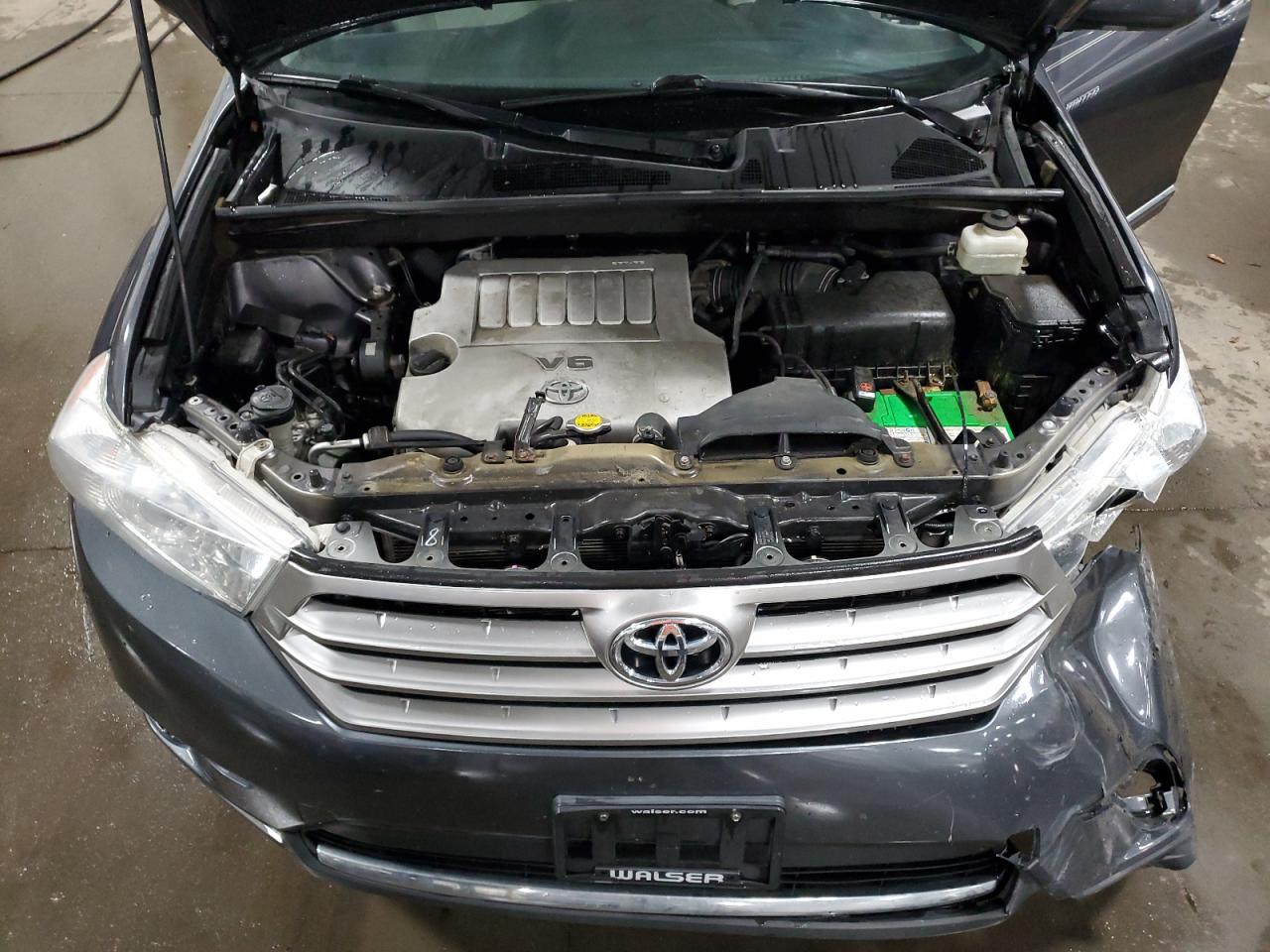 TOYOTA HIGHLANDER LIMITED