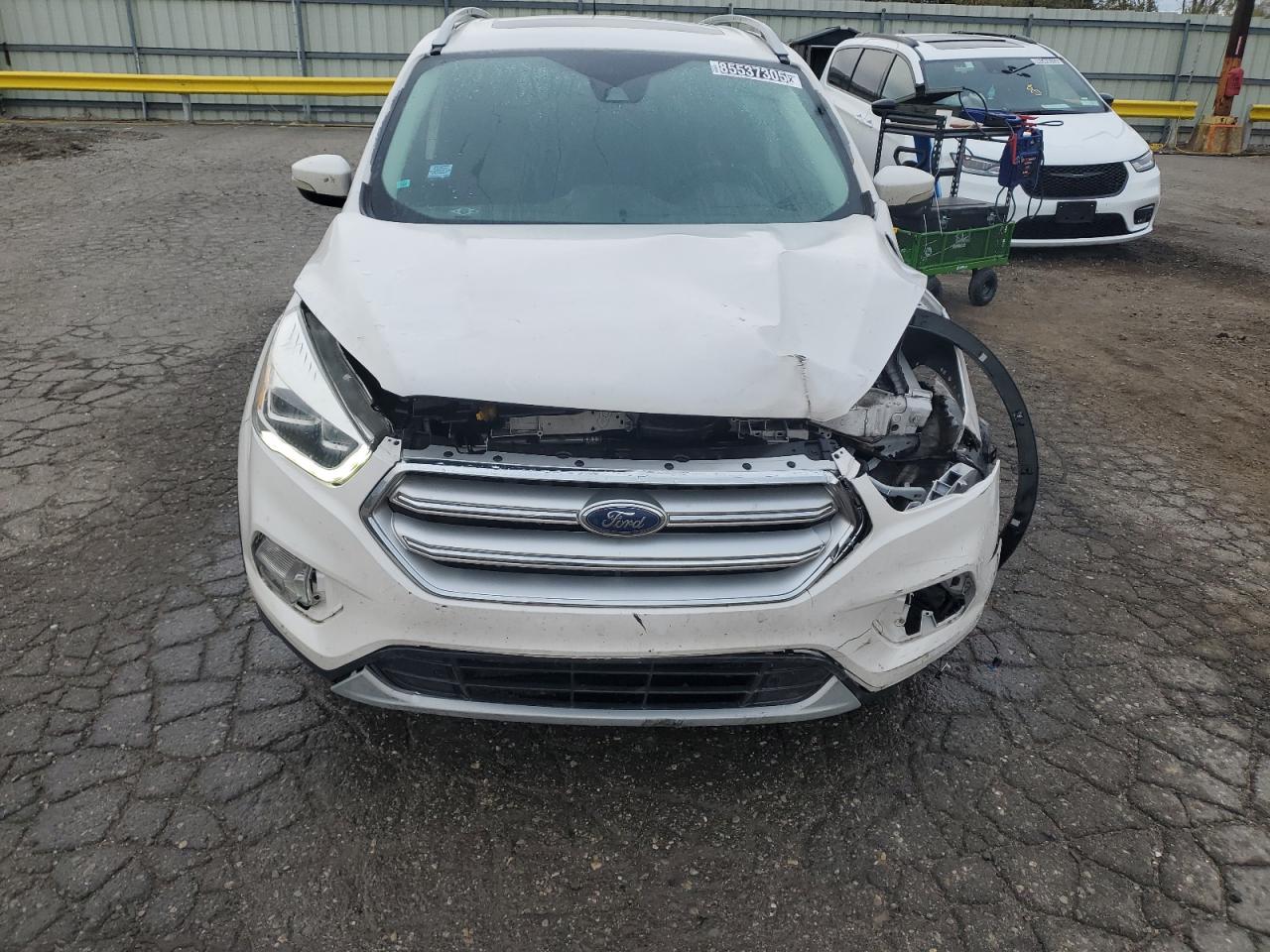FORD ESCAPE TITANIUM