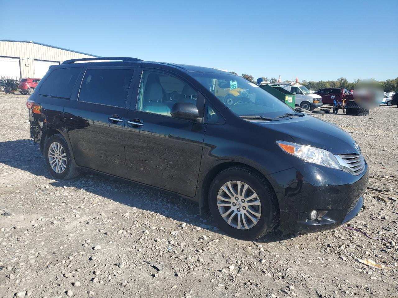 TOYOTA SIENNA XLE
