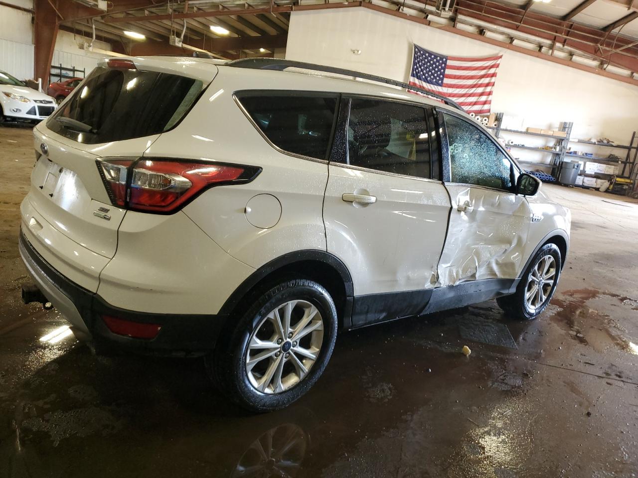 FORD ESCAPE SE