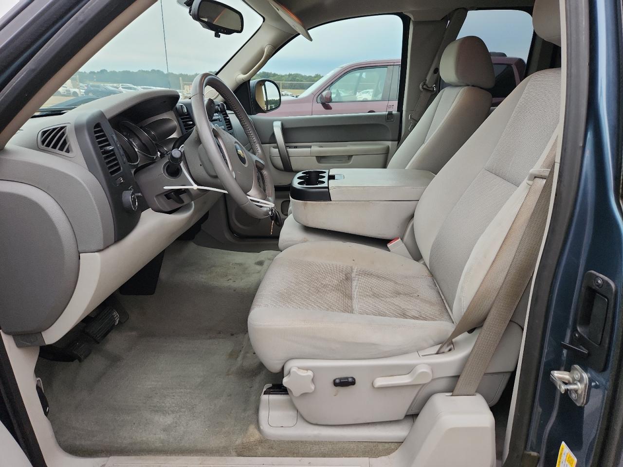 CHEVROLET SILVERADO C1500 LT