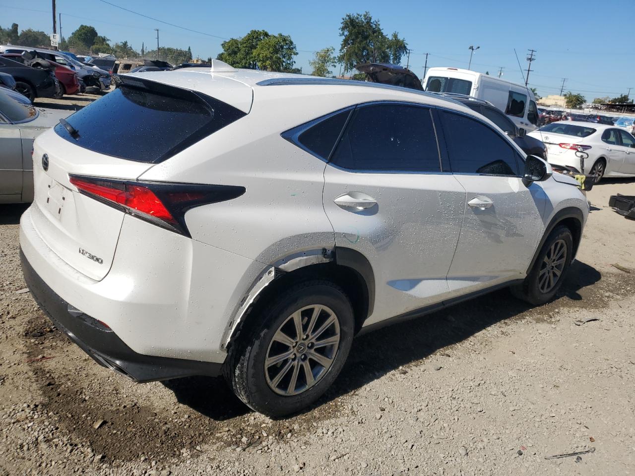 LEXUS NX 300 BASE