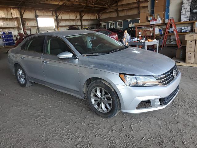 2017 VOLKSWAGEN PASSAT S 1VWAT7A36HC033198