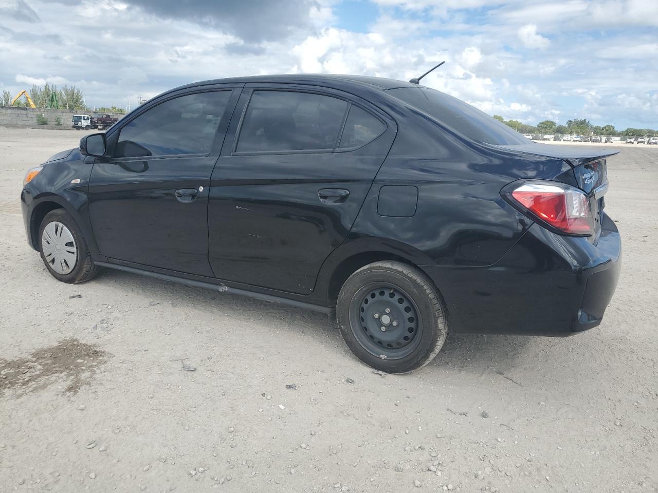 MITSUBISHI MIRAGE G4 ES