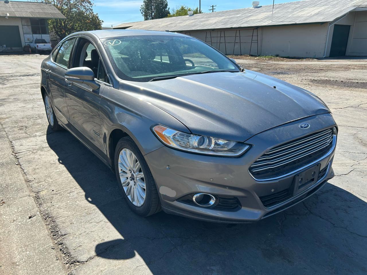 FORD FUSION TITANIUM PHEV