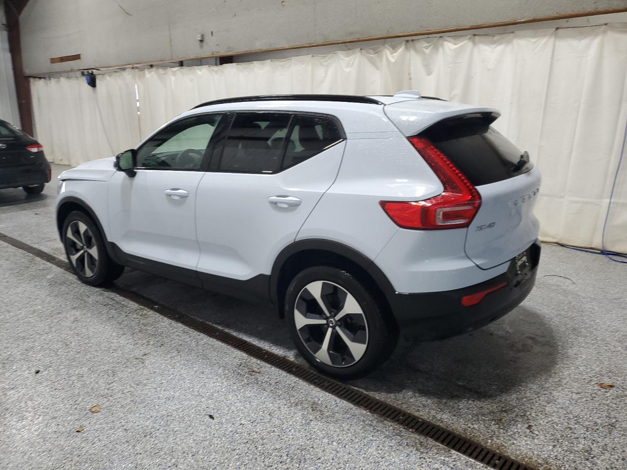 VOLVO XC40 PLUS
