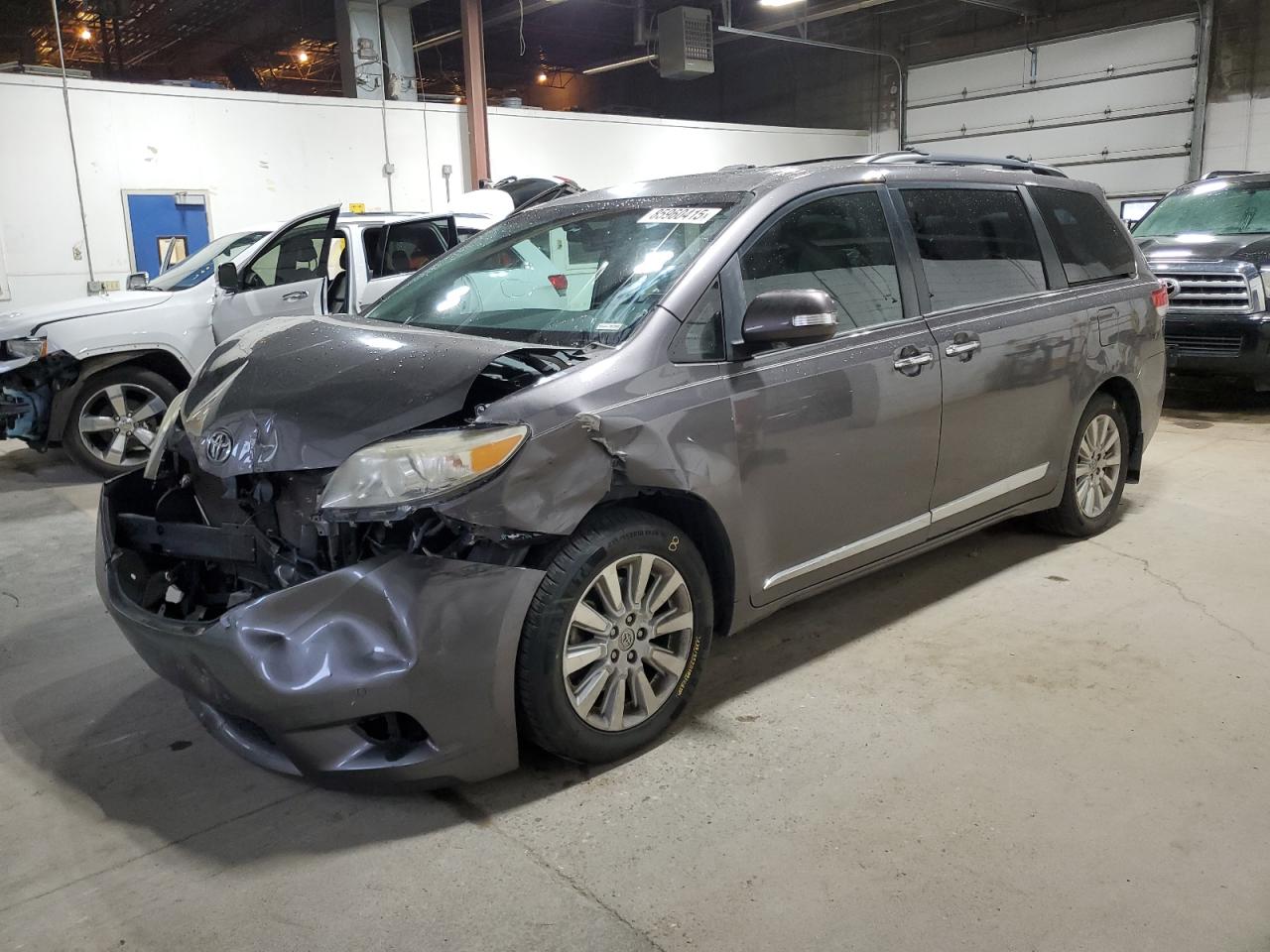 TOYOTA SIENNA XLE