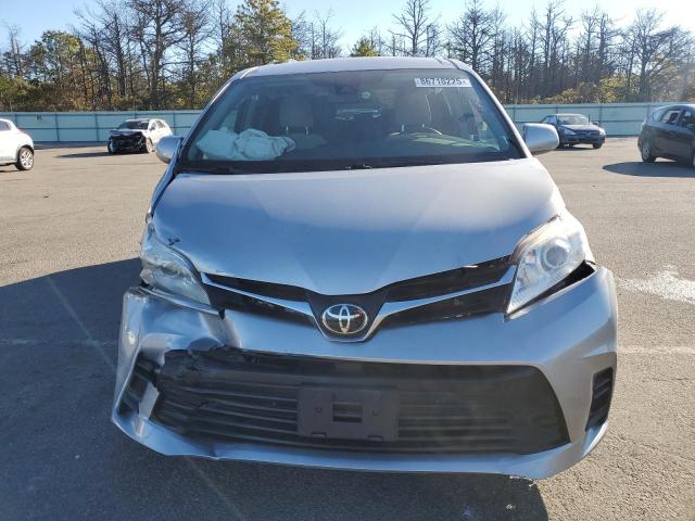 2018 TOYOTA SIENNA LE #3302948620
