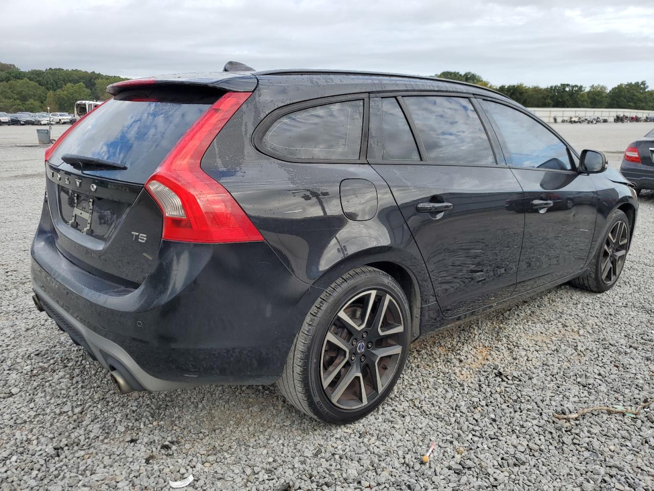 VOLVO V60 T5 DYNAMIC