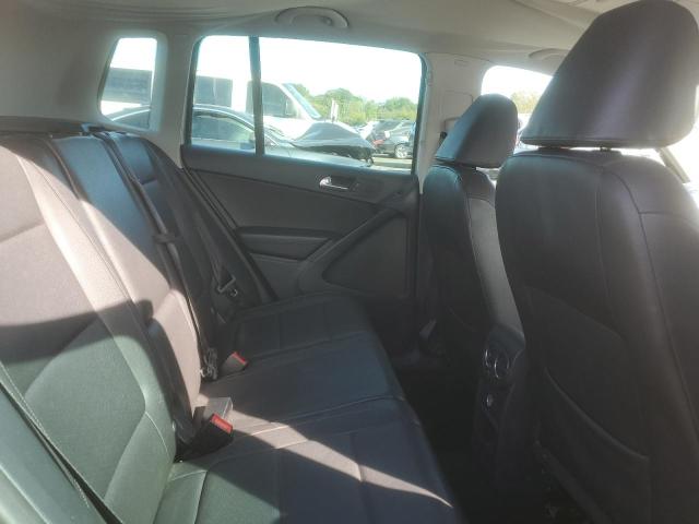 2011 VOLKSWAGEN TIGUAN S - WVGBV7AX5BW527753