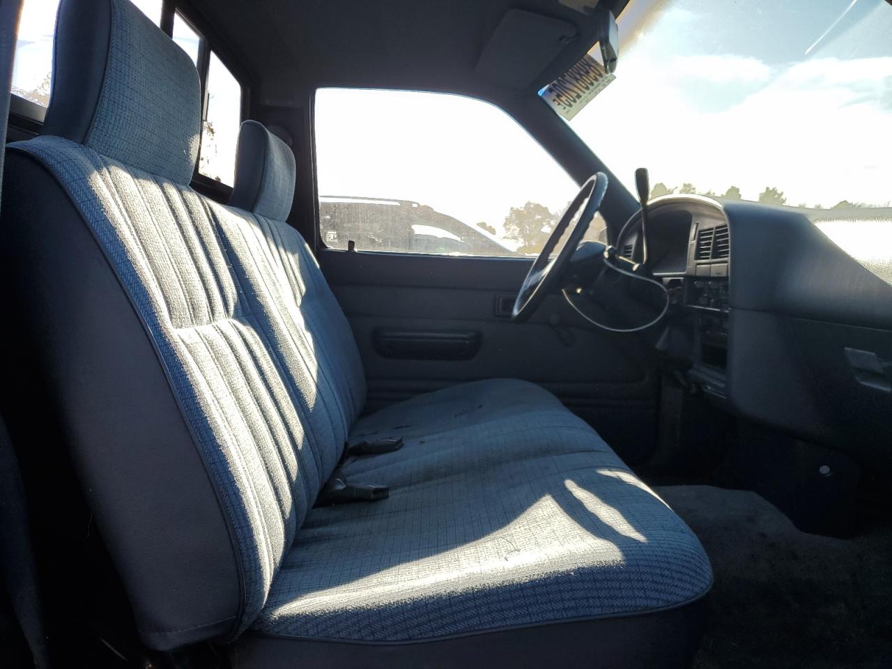 Lot #3291390156 1990 TOYOTA PICKUP 1/2