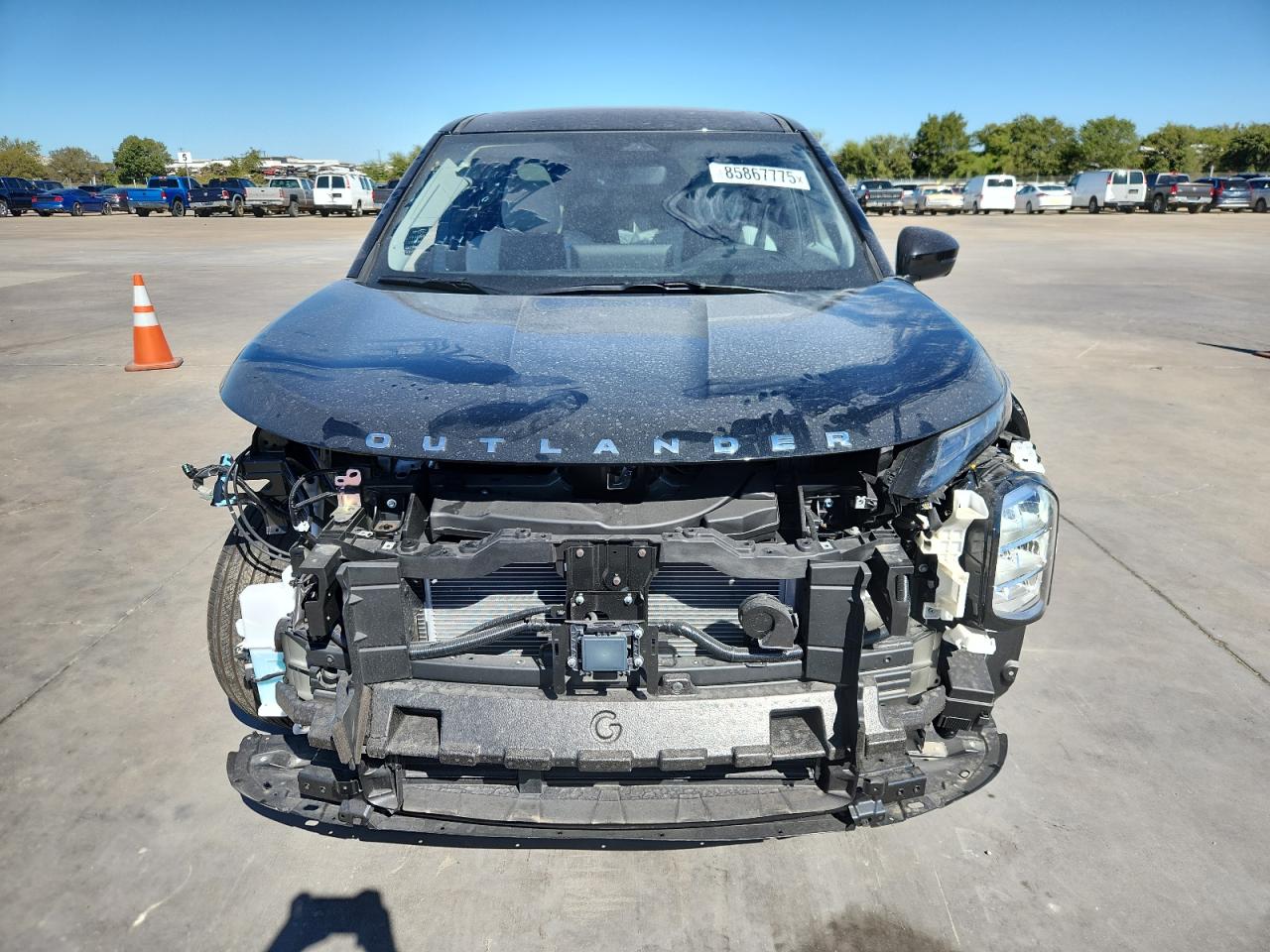 MITSUBISHI OUTLANDER SE